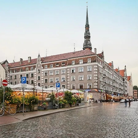 Old With Free Parking Lägenhet Riga